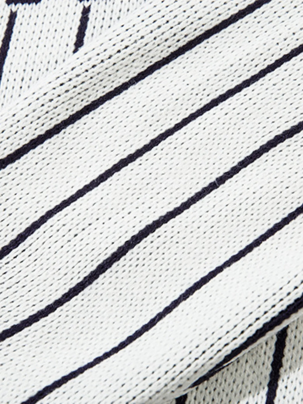 f65a4c9546a8447a8da10eaf5086de35-Max-Origin